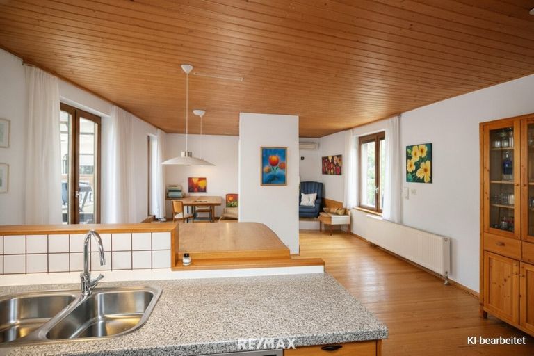 Blick ins Wohnzimmer