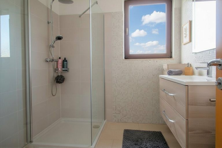 Badezimmer: mit KI generierten Accessoires