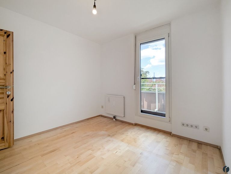 Schlafzimmer mit direktem Zugang zur Ost-Terrasse