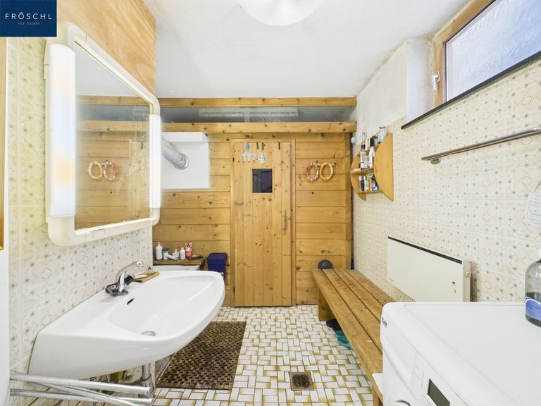 Badezimmer inkl. Sauna auf Gartenebene