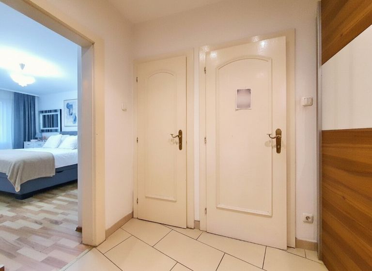 Schlafzimmer 1 | WC - Bad