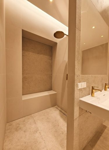 High-end Badezimmer - Walk-In-Dusche