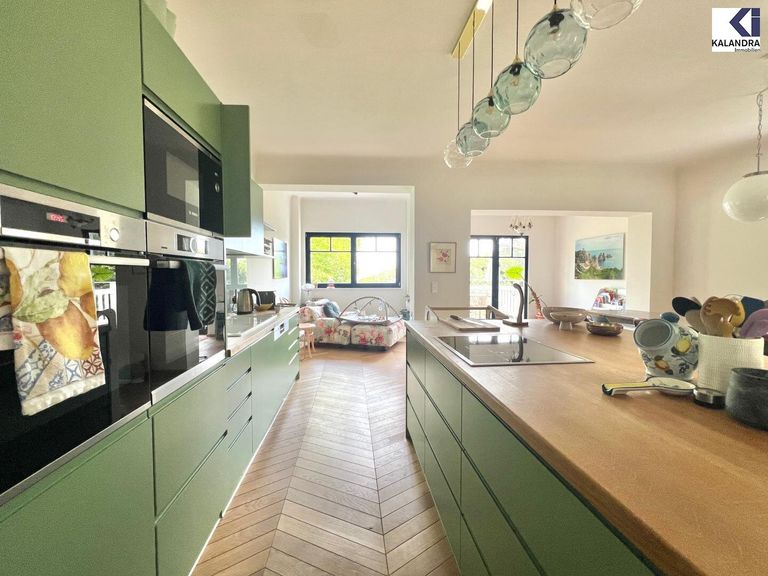 Wohn- Esszimmer mit Küche