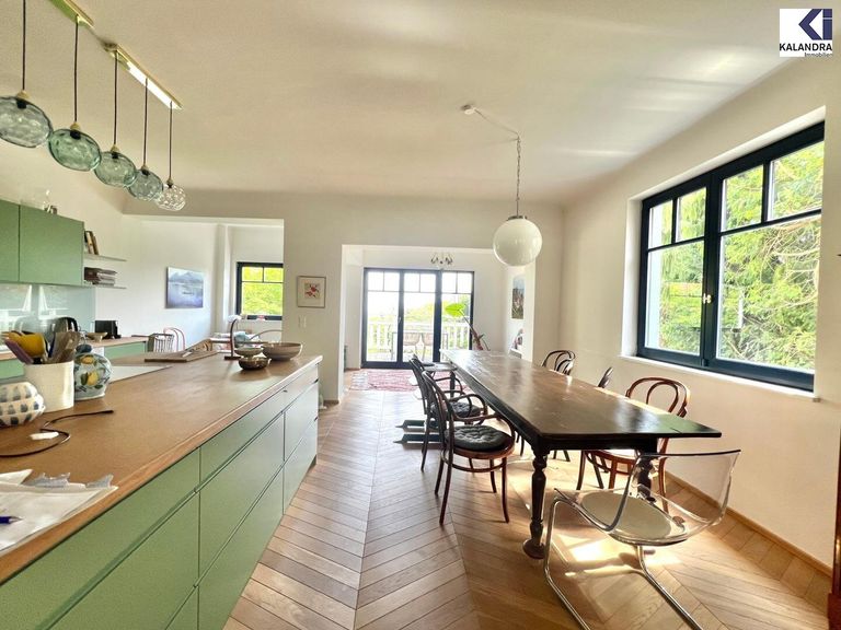 Wohn- Esszimmer mit Küche