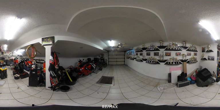 13 Garage EG