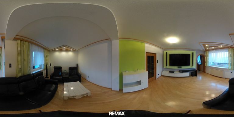 2 Wohnzimmer EG