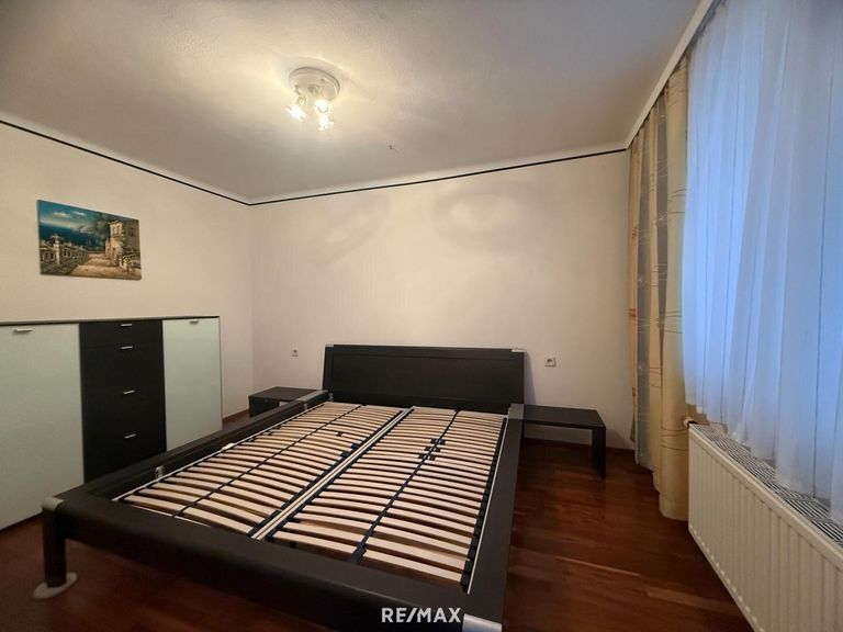 10 Schlafzimmer EG