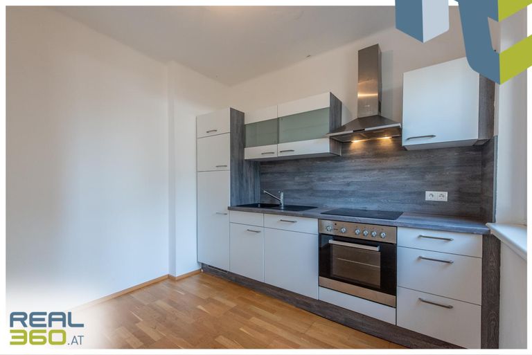 Voll ausgestattete Küche