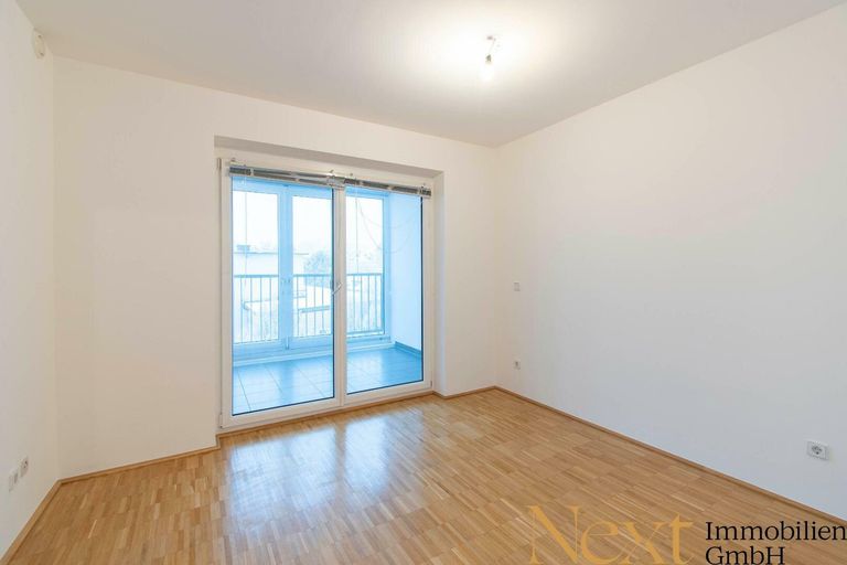 Schlafzimmer mit Loggiazugang