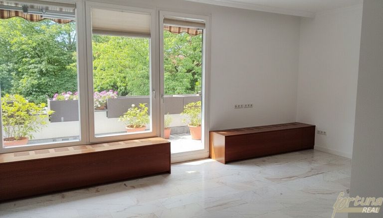 Schlafzimmer mit Ausgang auf die Terrasse