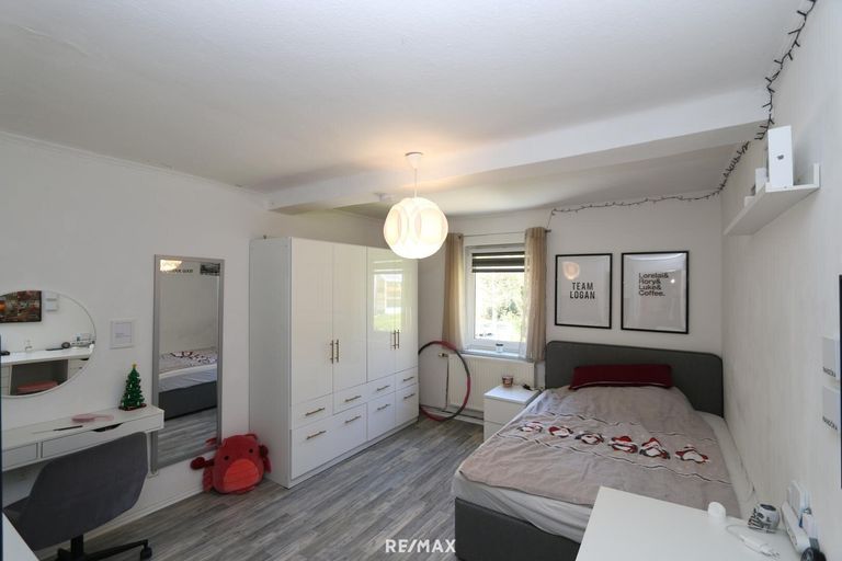 Zimmer 1 Wohnung 1 OG