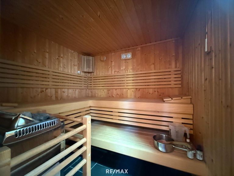 23-320 Sauna