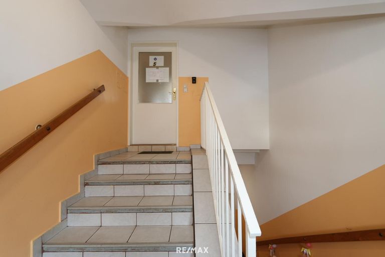 Stiegenaufgang Top 5