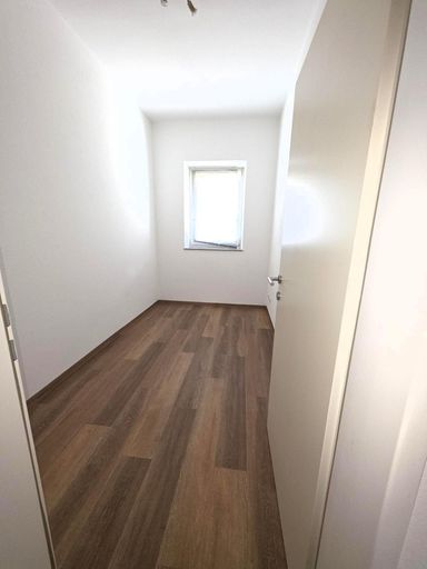 20260304_121300_resized_1