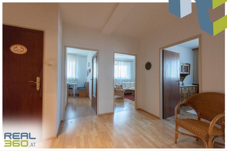 Schöner großer Vorraum