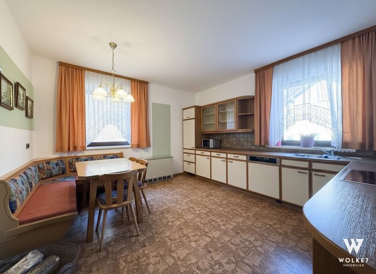 Küche mit Essbereich EG