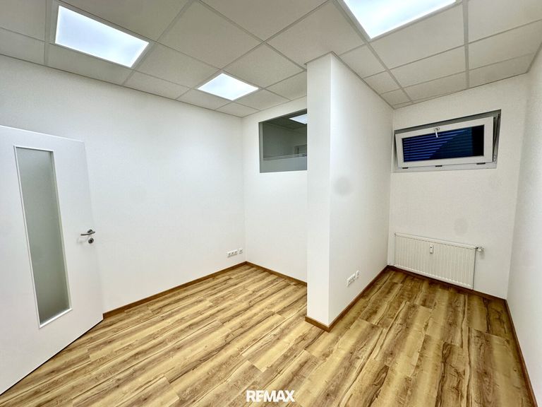 Büro 4