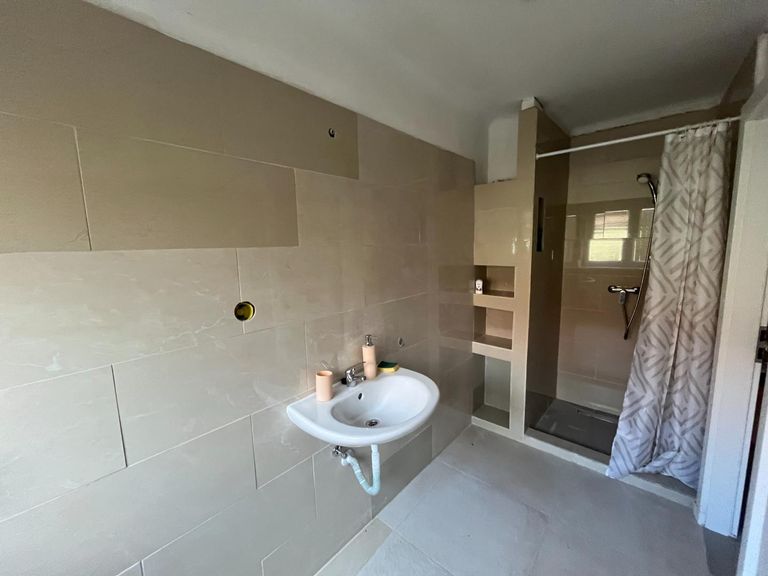 Badezimmer - Wohneinheit 2