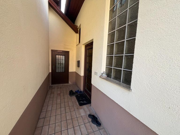 Eingänge für Wohneinheit 1 und Wohneinheit 2