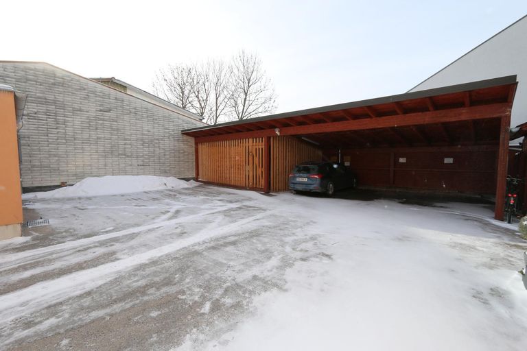 Innenhof, Parkplätze