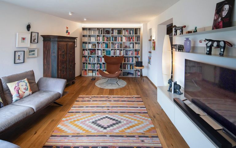 lichtdurchfluteter Wohnbereich