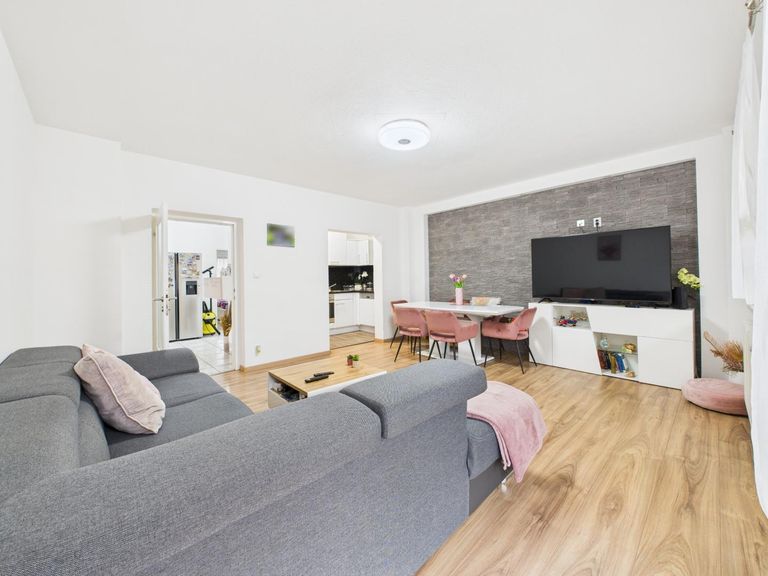 Wohn- und Essbereich 1