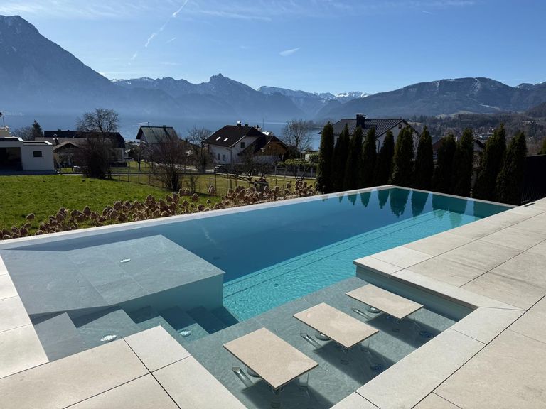 Blick auf Traunsee und den Traunstein