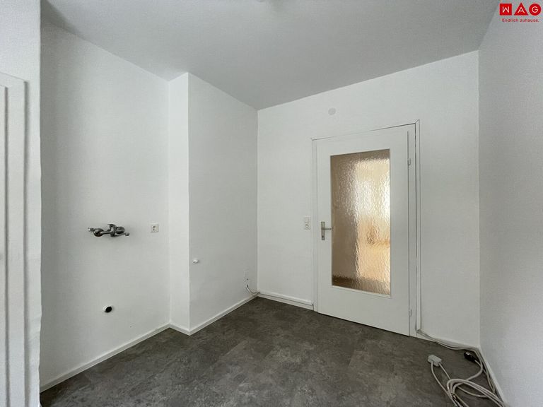 Küche Blick zur Tür