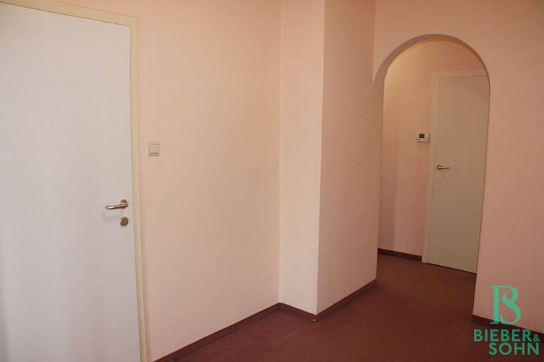 Vorraum - Flur / Küche - WC - Bad