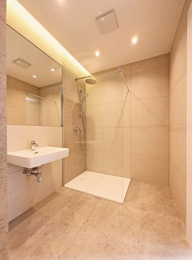 hochwertiges Badezimmer