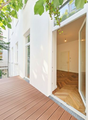 Schlafzimmer mit Balkon