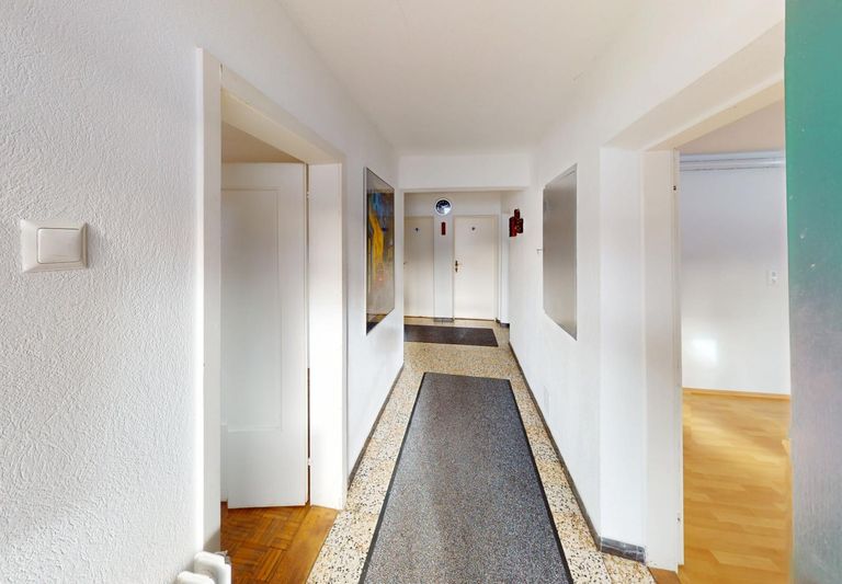 Tarrenz - Geschäftsobjekt - Flur