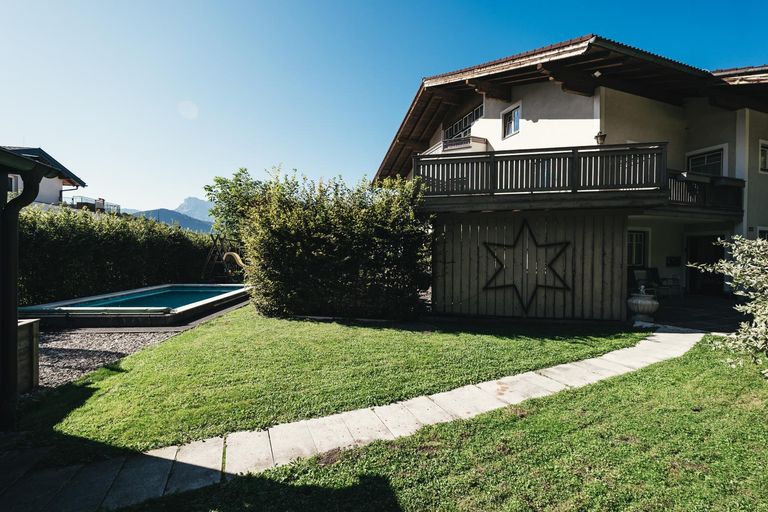 Süd-Ostansicht aus Carport