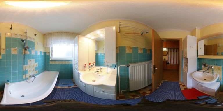 Badezimmer EG