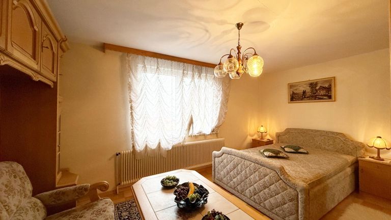 Zimmer 1 OG