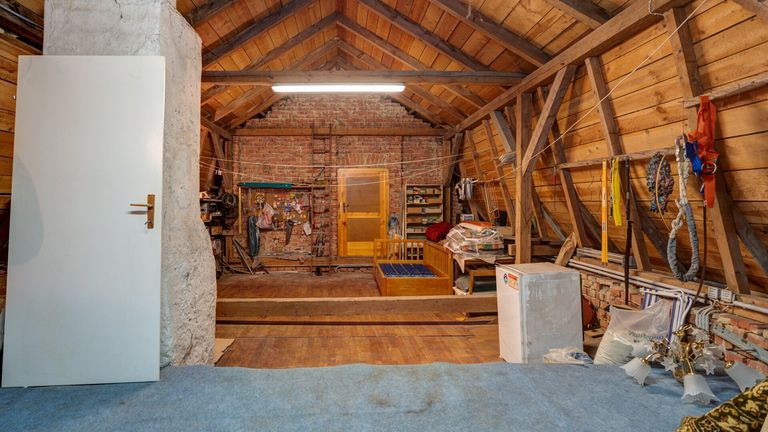 ausbaubarer Dachboden