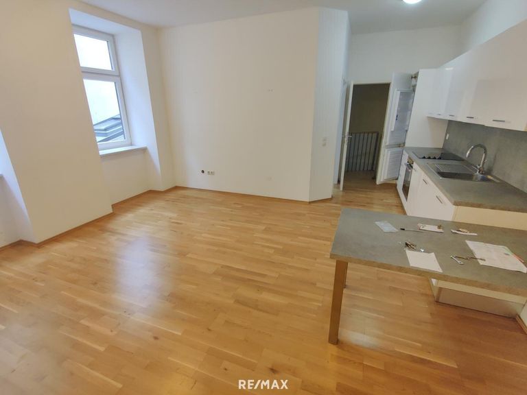 Empfangsbereich mit Küche