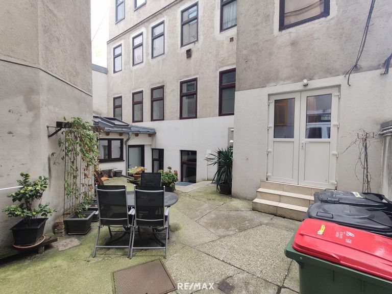 freundlicher Innenhof