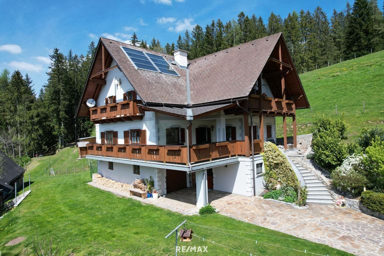 Außenansicht Haupthaus