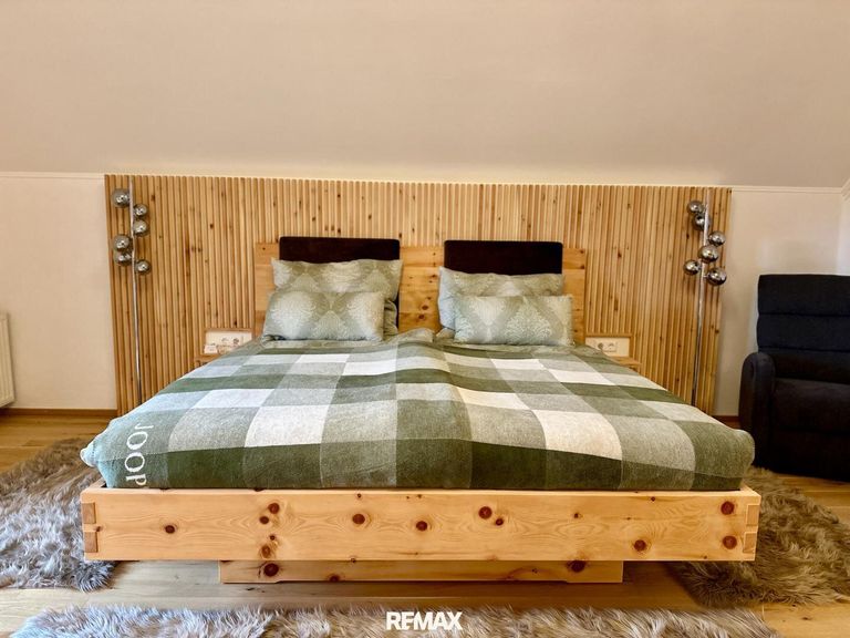 Schlafzimmer OG Zirbenbett