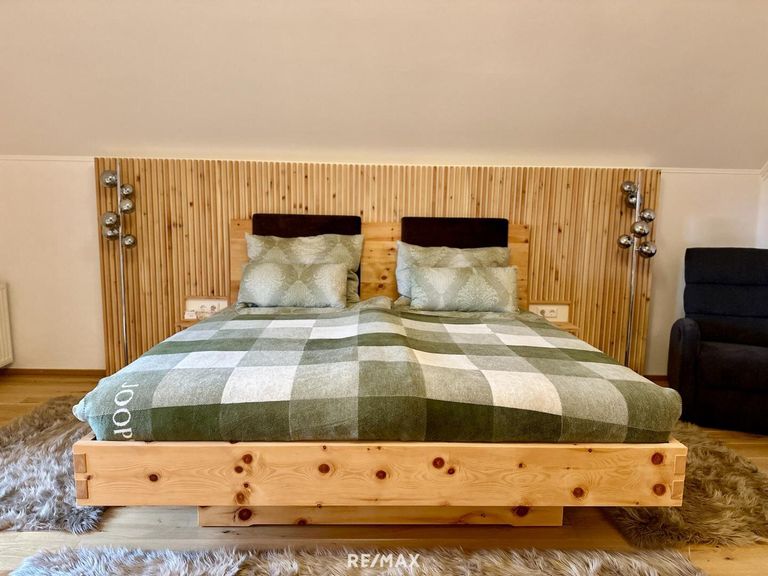Schlafzimmer OG Zirbenbett