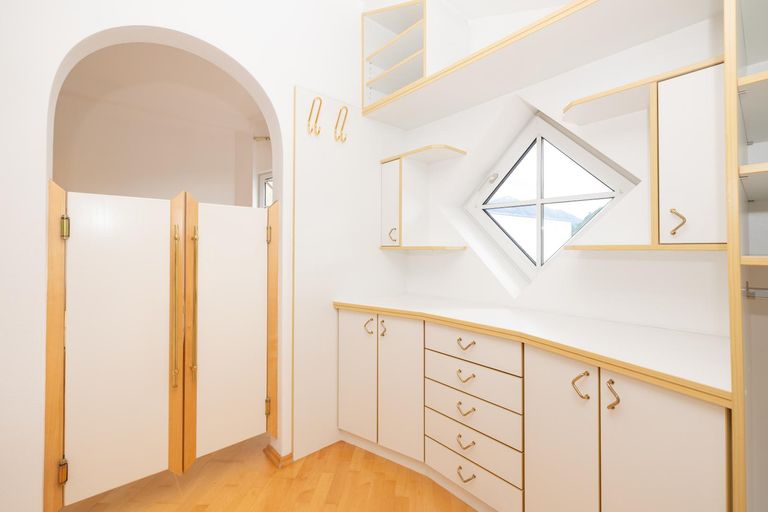 Begebahrer Kleiderschrank