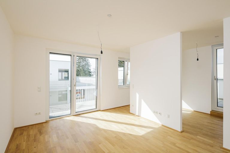 Wohnraum mit Zugang zur Terrasse