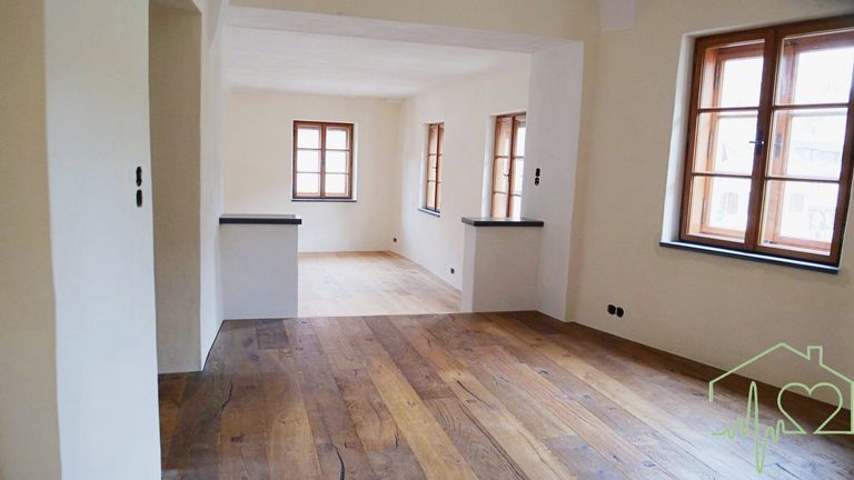 Großzügige, helle Familienwohnung mit Panoramablick