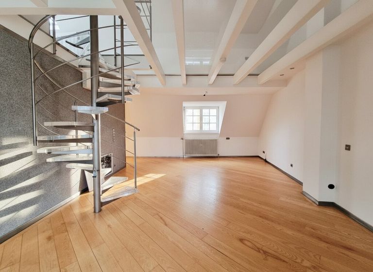 Wohn- Essbereich / Homeoffice