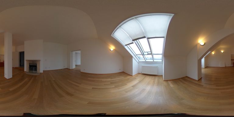 Wohnraum mit offenem Kamin