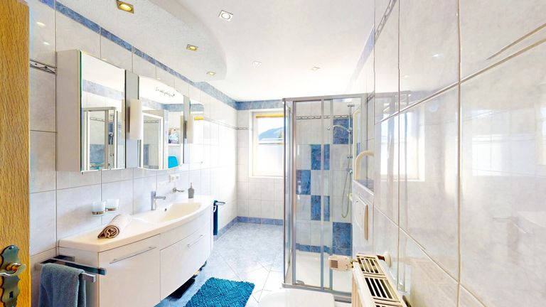 Badezimmer (Whg links)