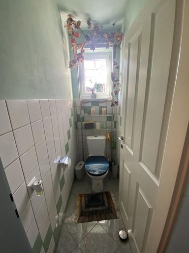 7 WC
