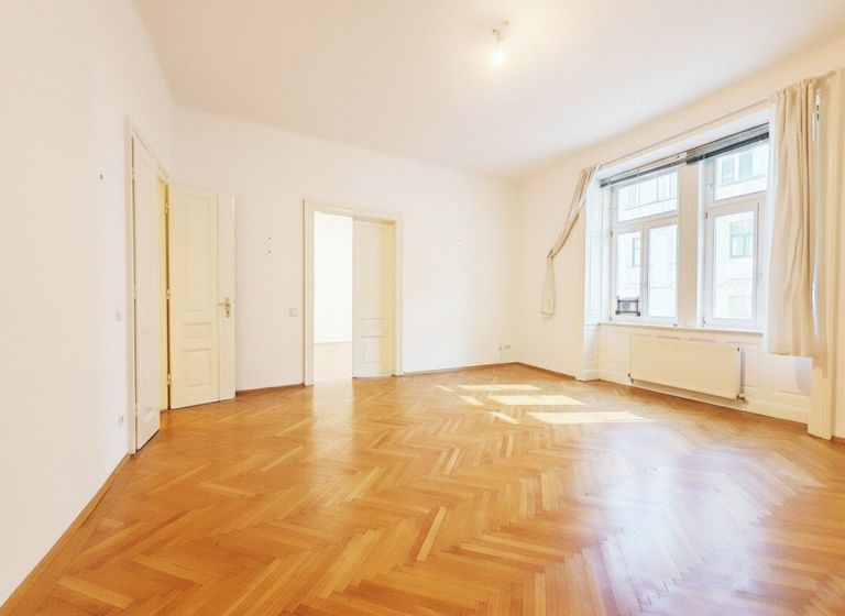 großes Wohnzimmer ca. 31 m²