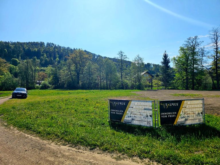 großes Grundstück